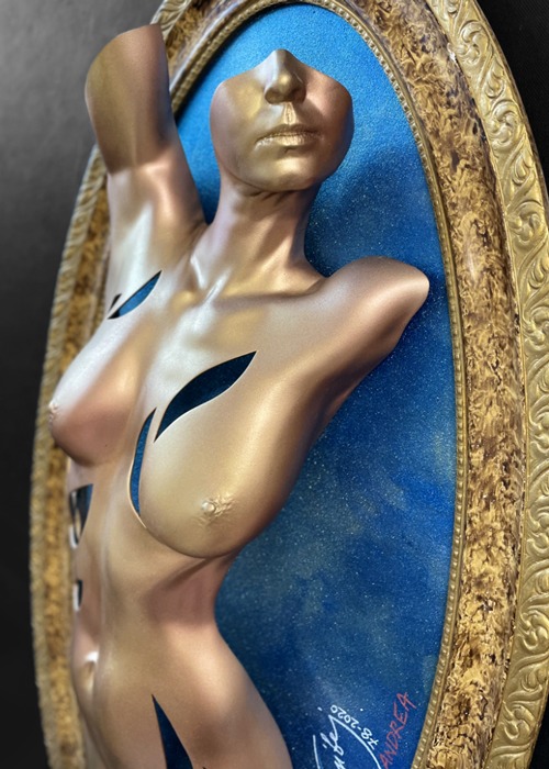 Relief cast of a female body on a mat in a circular frame, akt, socha, odliatok, akty, sochy, odliatky, art for sale, na predaj